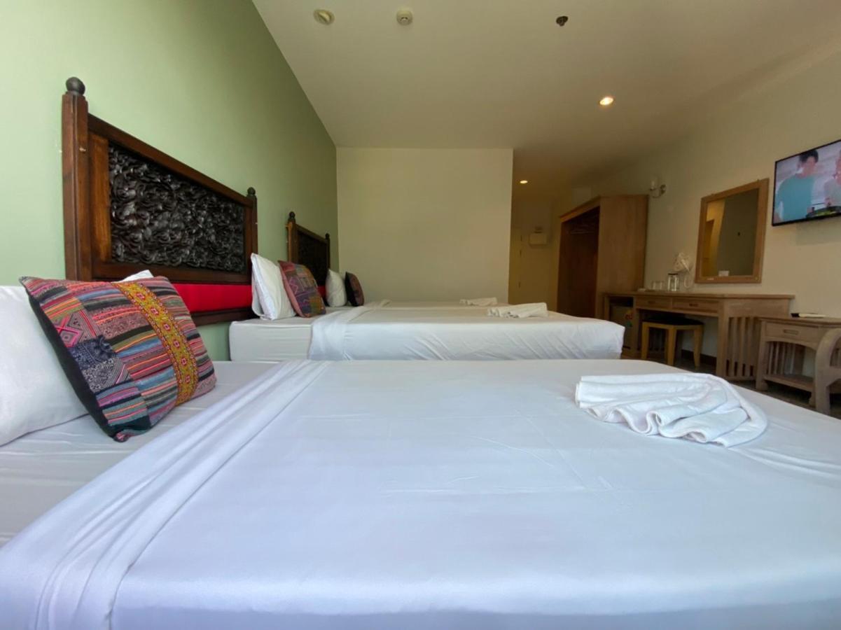 At Ruam Chok Hotel Chiang Mai Ngoại thất bức ảnh
